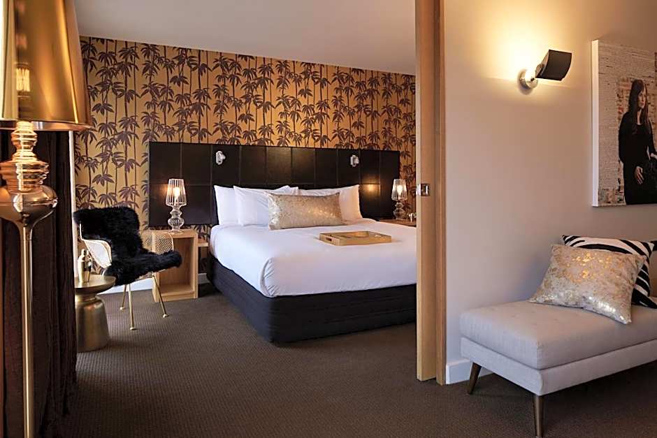 Museum Apartment Hotel, Independent Collection by EVT