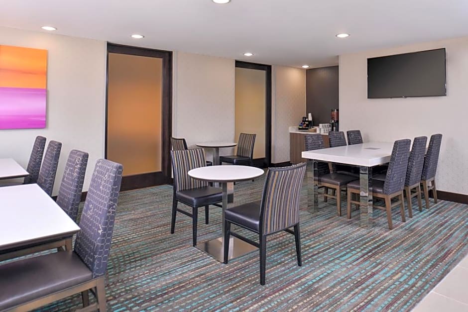 Residence Inn by Marriott Cedar Rapids South