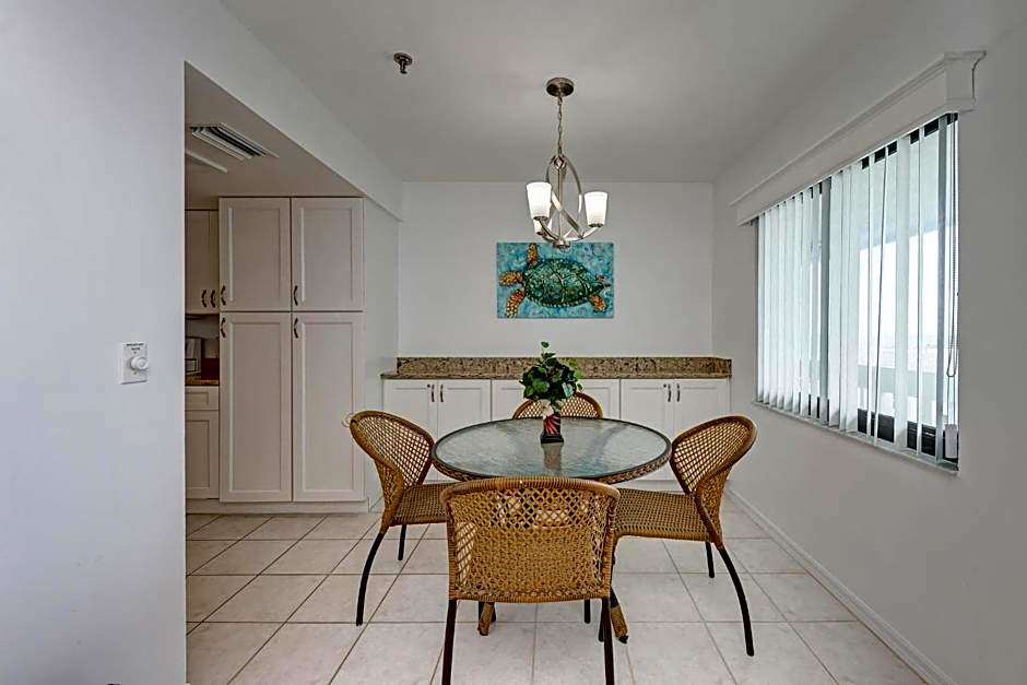 Anna Maria Island Beach Sands 203