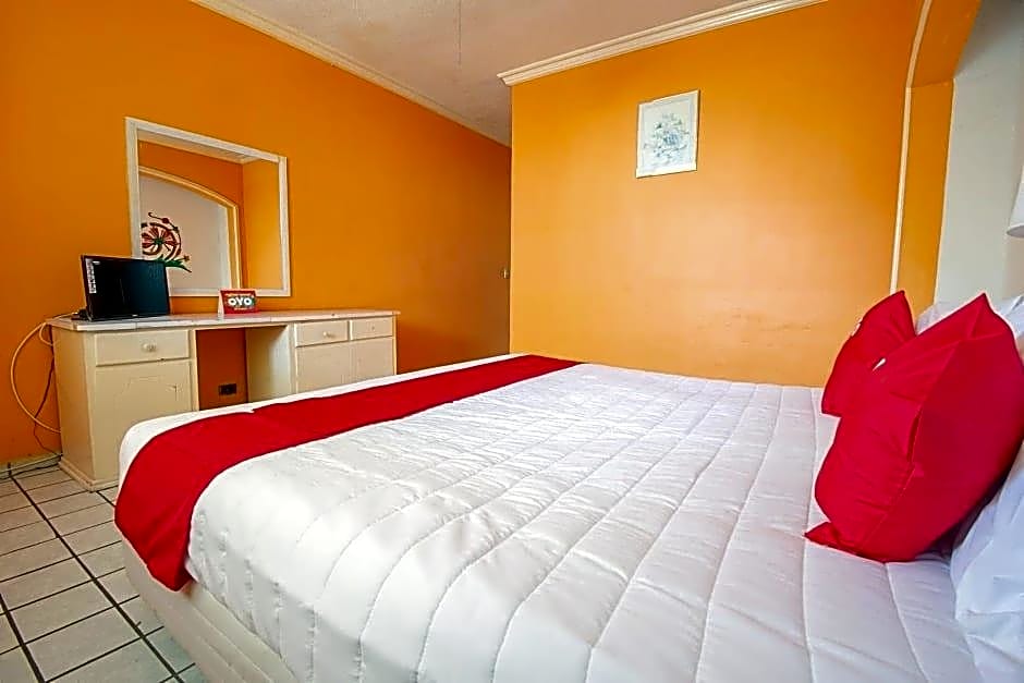 OYO Hotel Casino Del Valle