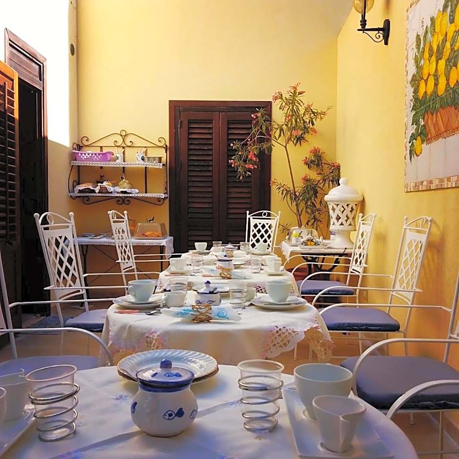 AFFITTACAMERE A TRE MINUTI IN SPIAGGIA Il Veliero