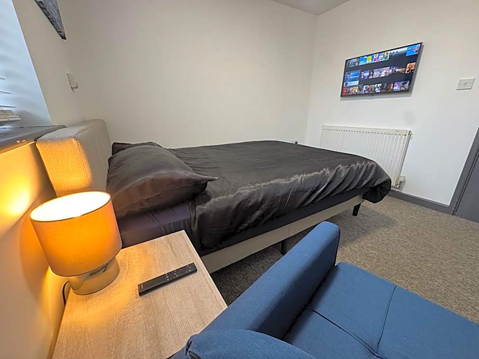 Gate Lodge - Private En-suite rooms, Kings Lynn, central location