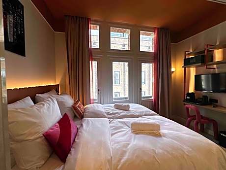 Deluxe Double or Twin Room with Balcony