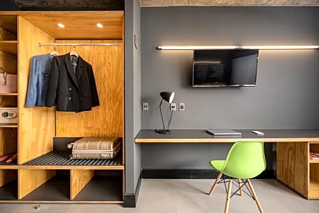 LUXURY COUPLE CAPACITY 01