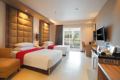 Staycation Offer - Deluxe Twin Room with Balcony