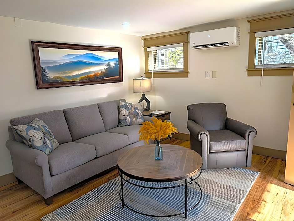 Photo 1 of 10 of Hideaway, Low Floor