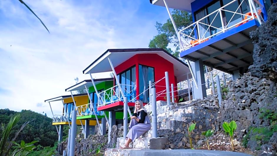 Baron Lighthouse Cottage & Eatery