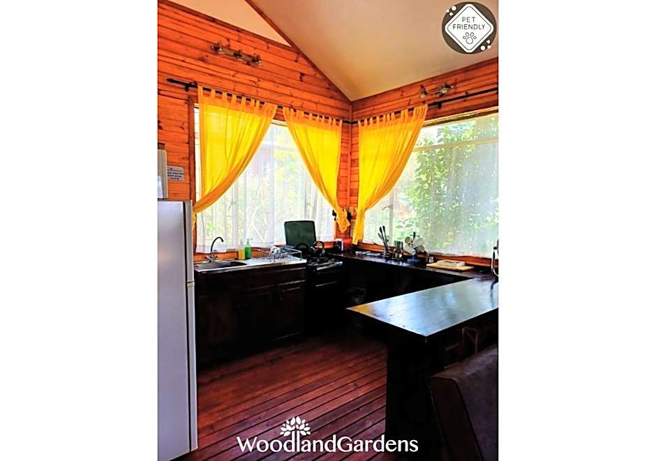 Woodland Gardens Self catering Pet Friendly Lodge