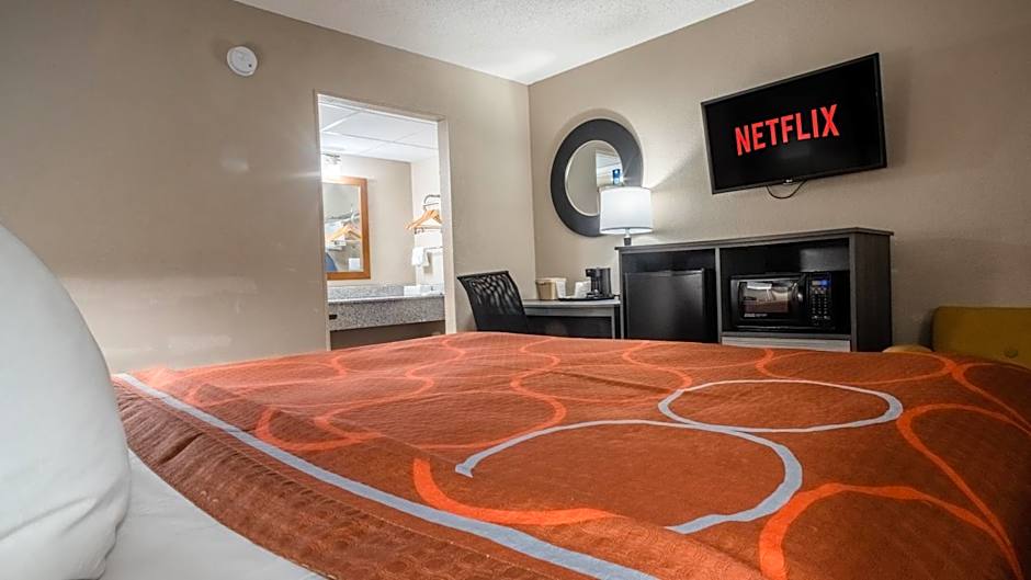 Super 8 by Wyndham Downtown Gatlinburg at Convention Center