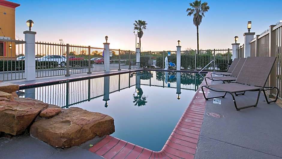 Best Western Dayton Inn & Suites