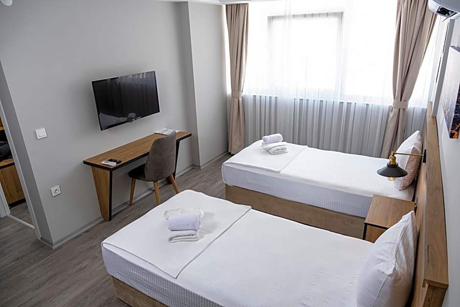 Comfort Center Suit Hotel