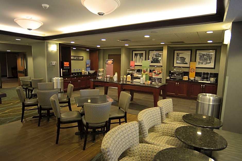 Hampton Inn By Hilton Warsaw