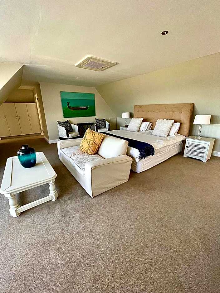 11 WESTCLIFF RENTALS