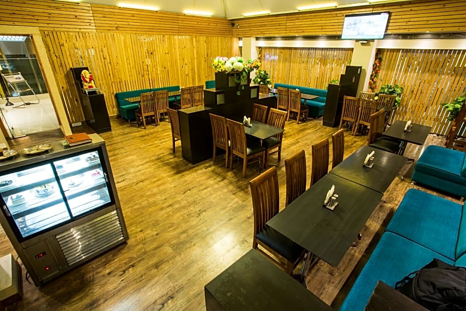 THE ROYAL COURT HOTEL & SPA