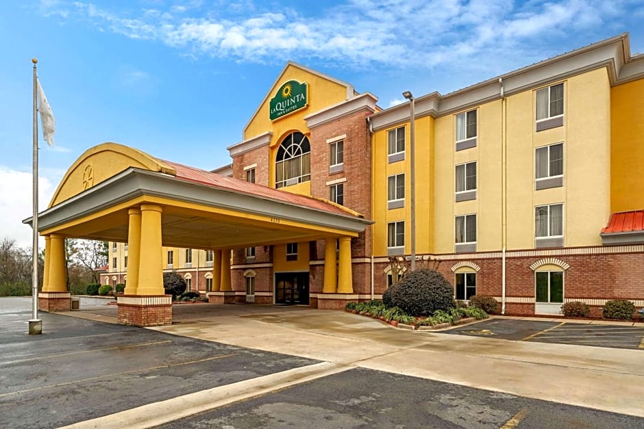 La Quinta Inn & Suites by Wyndham Hot Springs