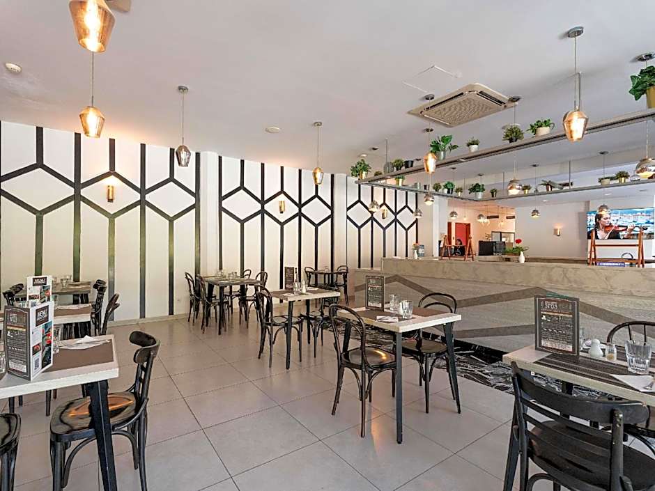Ibis Meknes Hotel