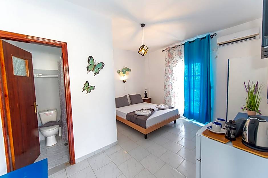 Lunar Seaside Hotel