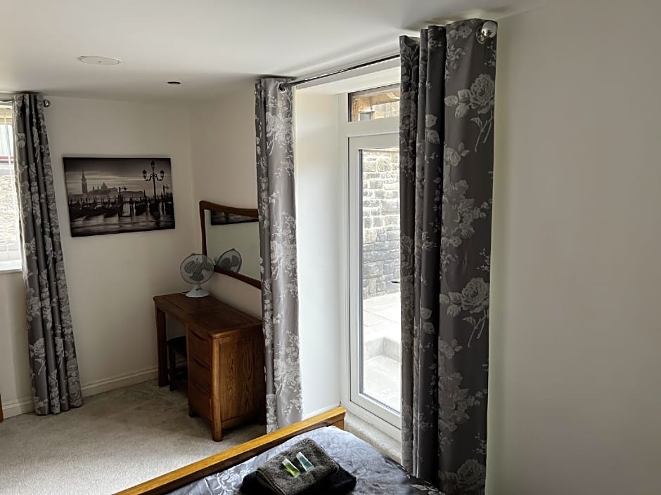 Castle House Holiday Home