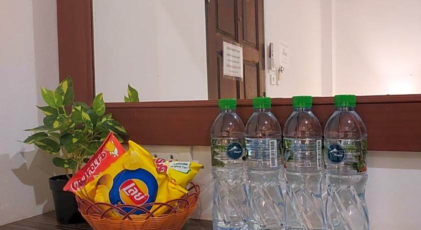 Aromdee @Naithon Beach