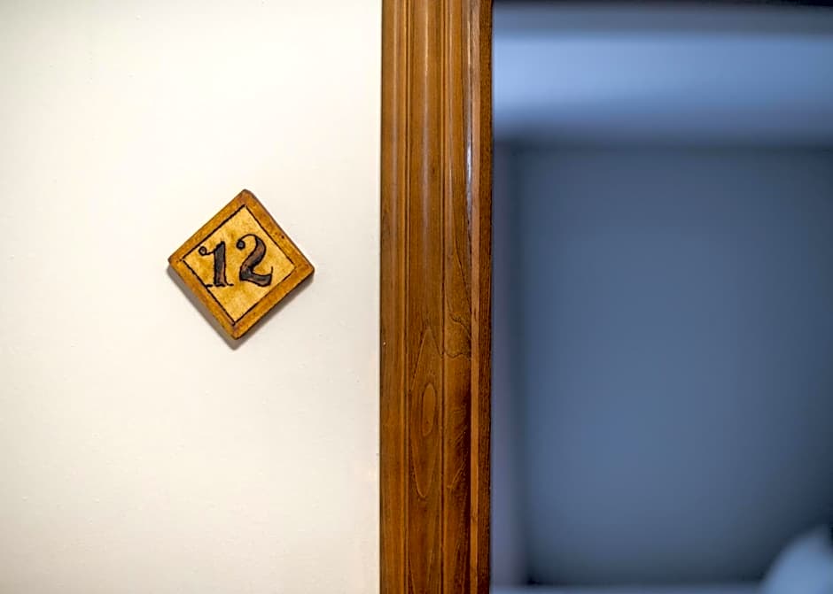 Logis Hotel Restaurante La Casa de Juansabeli