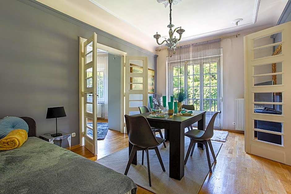 Serpentine Apartments at Buda Castle