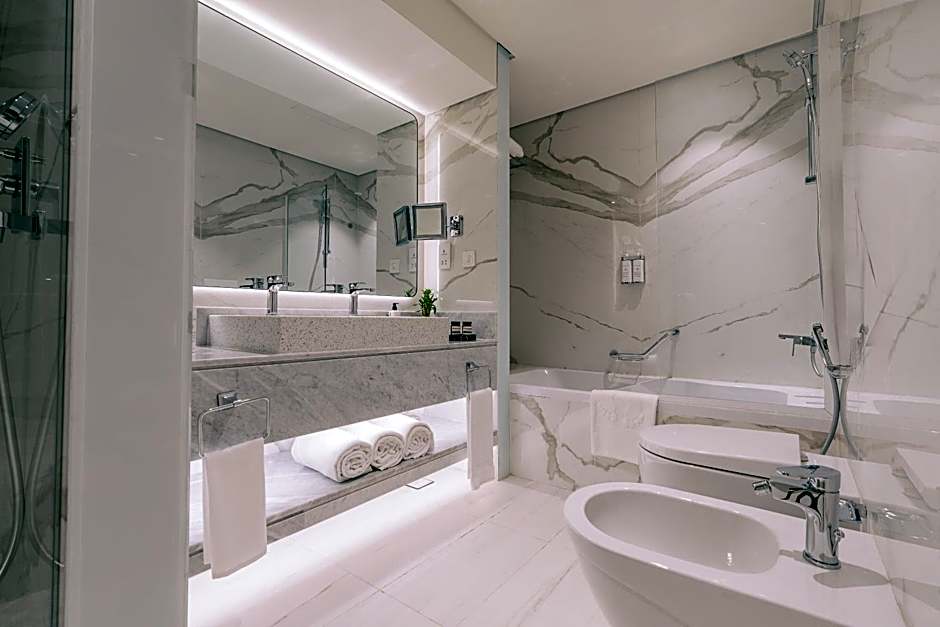 Khalidia Palace Hotel Dubai by Mourouj Gloria