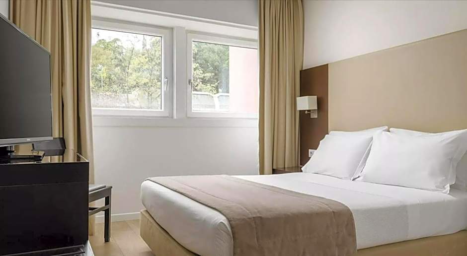 Lisboa Central Park Hotel Suites & Studios