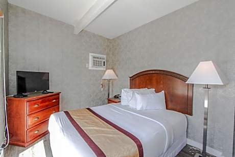 2 Queen Beds Suite Non-Smoking