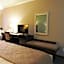 Super 8 by Wyndham Dauphin