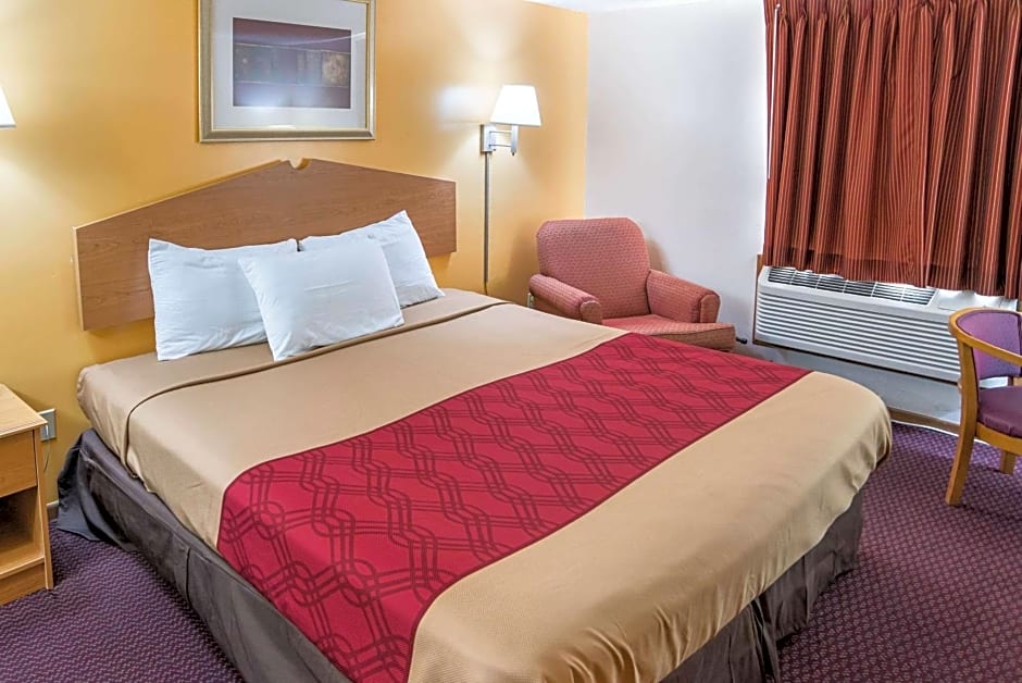 Rodeway Inn & Suites Austin