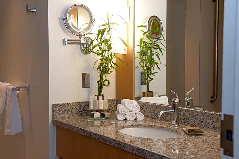 The Holman Grand Hotel