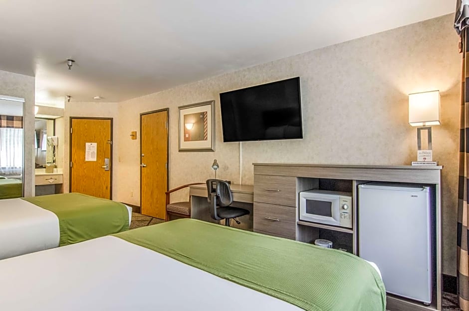 Guesthouse Inn & Suites Poulsbo