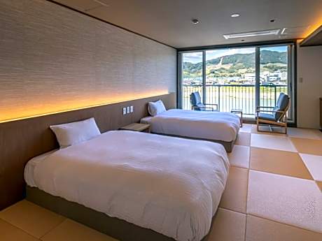 Special Japanese-Western Style Room with Private Bathtub