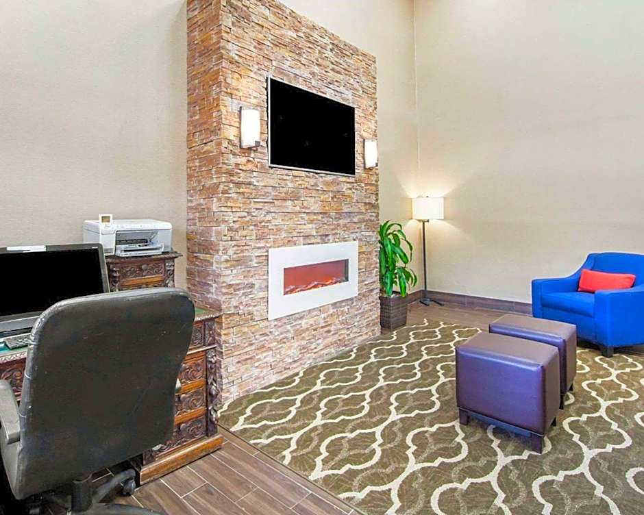 Comfort Inn at Royal Blue