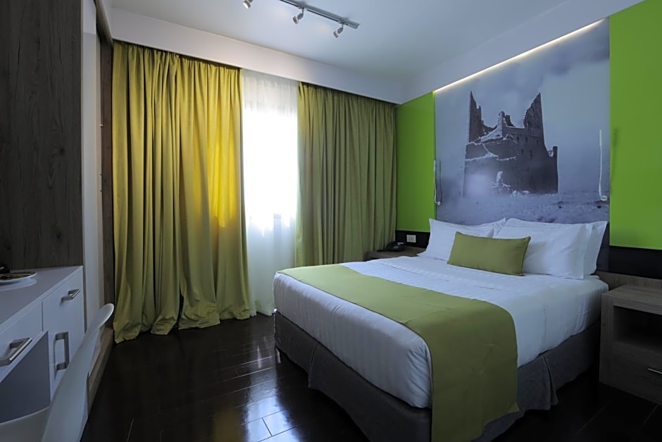 Photo 1 of 5 of King Superior Room