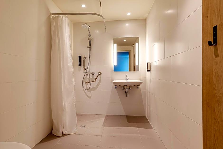 B&B HOTEL Lille Lillenium Eurasanté