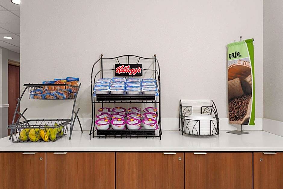 Microtel Inn & Suites By Wyndham Panama City