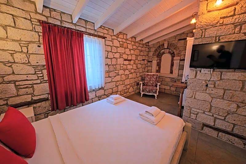 MorAnka Alaçatı