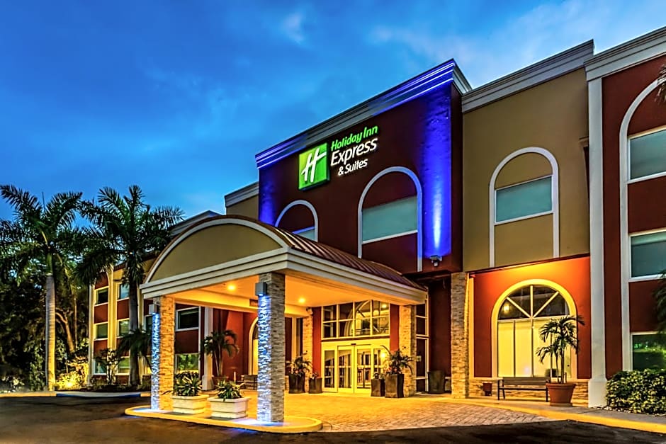 Holiday Inn Express Hotel & Suites Bradenton West By IHG