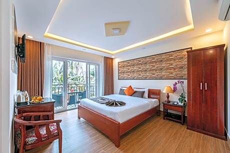 Deluxe Double Room with Balcony