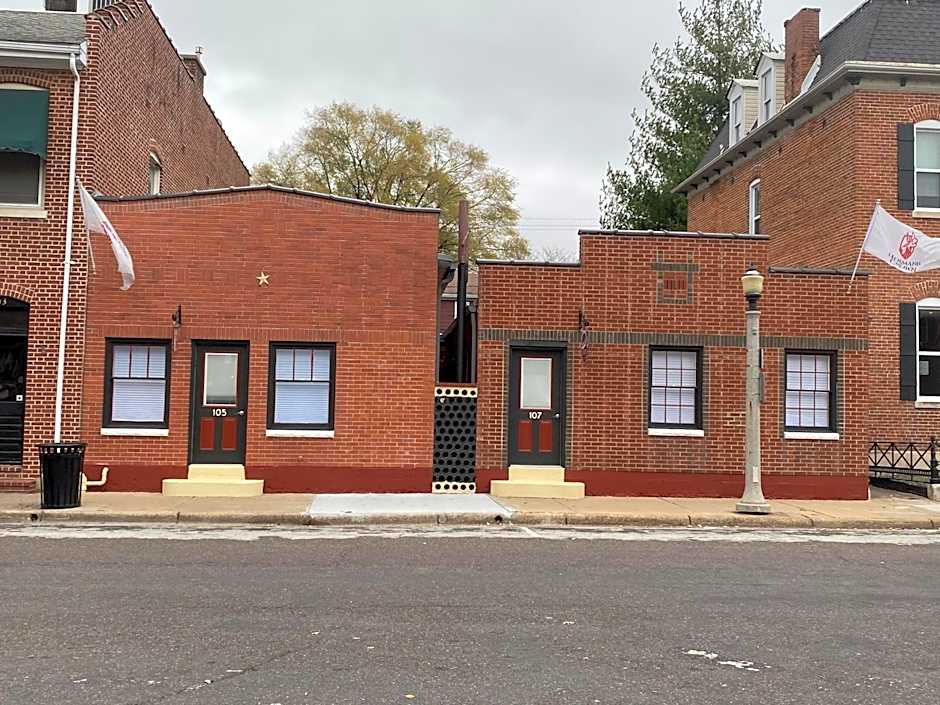 Hermann Crown Suites