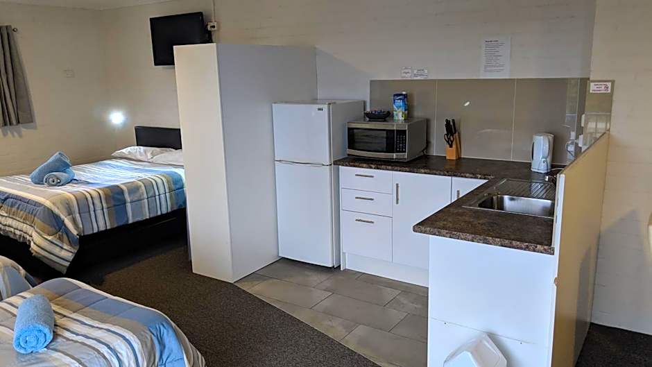 Harrington Village Motel