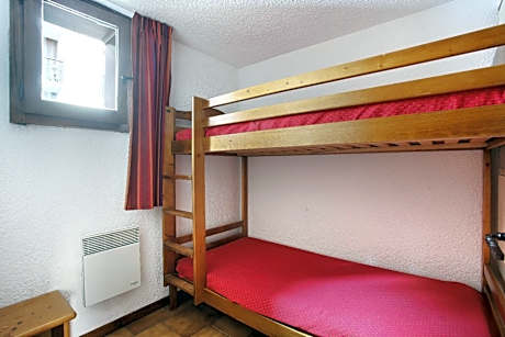 2 Room Appartement - 6/7 Personnes
