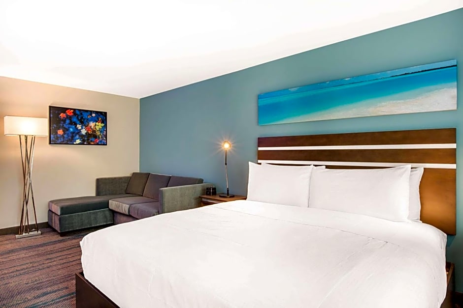 The Cove Hotel