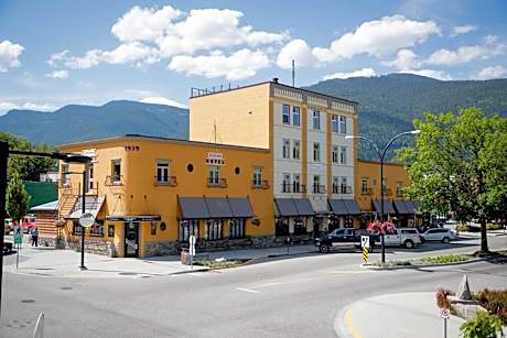 Adventure Hotel
