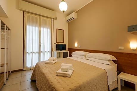 Deluxe Double or Twin Room with Balcony