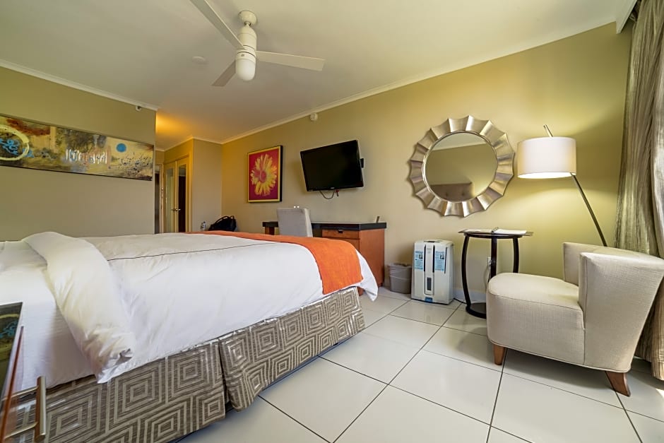 TRYP by Wyndham Aruba Adults Only Hotel