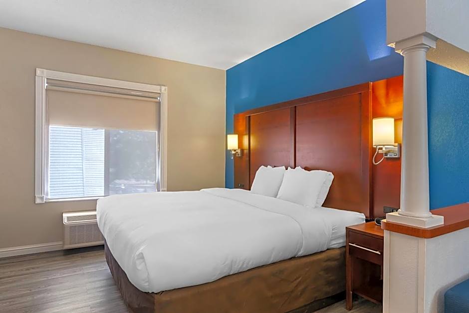 Comfort Suites Saint Charles