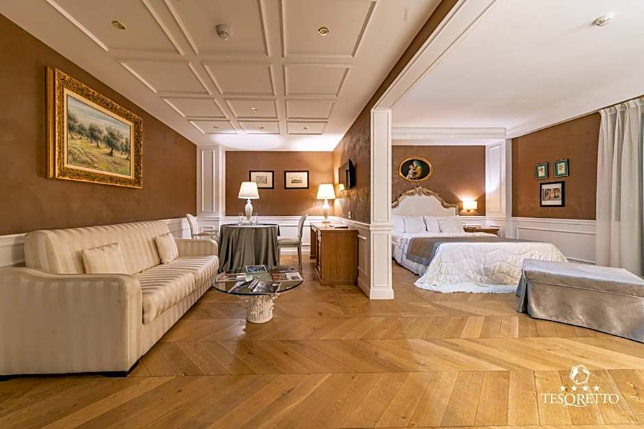 Tesoretto Hotel