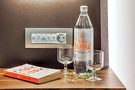 Executive Triple (King+Twin Bed) City View with Balcony